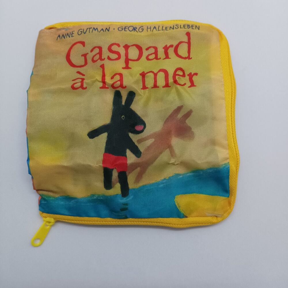Gaspard and Lisa picture book pouch
